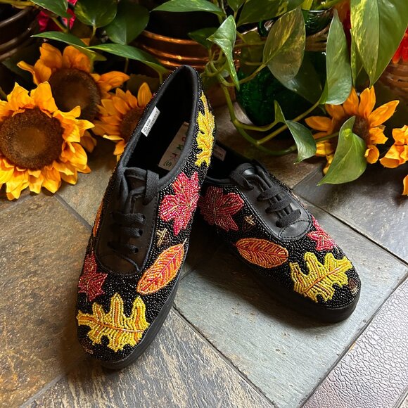 NEW Fully-Beaded “Autumn Leaves” Lace-up Oxfords - Picture 4 of 9